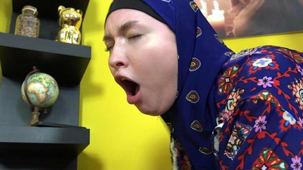 Noi Feja - Horny guy really wants to fuck a woman in hijab (2025 | FullHD)