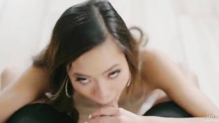 Vina Sky - April 2021 Fantasy of the Month - S1:e12 (2025 | SD)