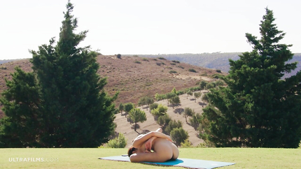 Gorgeous Girl Alissa Foxy Doing Sports Naked Outdoors (2025 | HD)