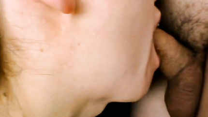 Close Up: Hot Blonde gives a Blowjob and Gets Cum in her Mouth (2025 | SD)