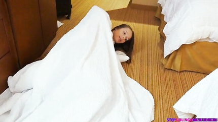 Liza Rowe, Jayden Cole, Justin Hunt - Family Vacation - S4:e5 (2025 | SD)