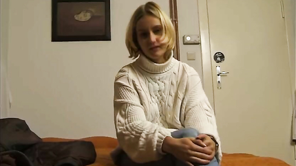 junge blondine auf der strasse aufgerissen und ficken eingeladen (2025 | SD)