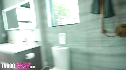 Sydney Paige, Luke Longly - My Stepmom Convinces Me To Get Up By Letting Me Fuck Her Ass! (2025 | SD)