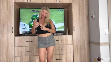 Vicky Vette - Go Team (2022 | FullHD)