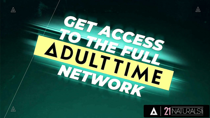 Charlie Dean, Tiffany Tatum - Stunning Tiffany Tatum gets Pleasure getting Hot Cum on Her Pretty Feet after... (2025 | HD)