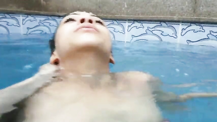 Underwater Fetish - Air Control and Practice on the Swimming Pool by Jessica and Slave Bianca (2025 | SD)