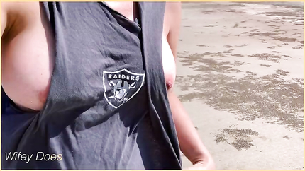 WIFEY dared walking around side boob on public beach (2025 | SD)
