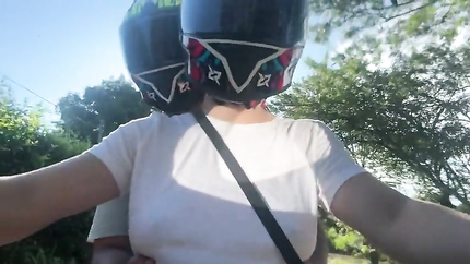 I picked up a DIDI client without a bra and he noticed my big tits (2026 | SD)