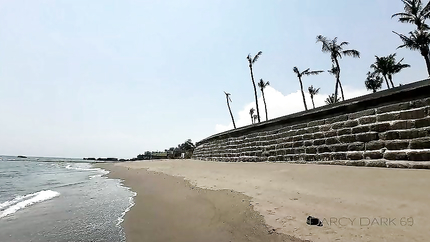 IN BALI I FUCK ON THE BEACH WITH A STRANGER (2026 | SD)