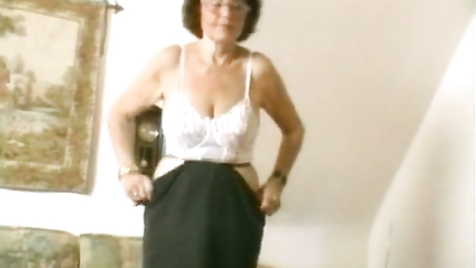 Masturbation with experience (2025 | SD)