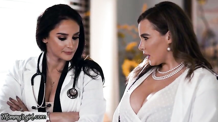 Natasha Nice, Sheena Ryder, Nadia Noja - MommysGirl – Doctor’s Step-MILF On Duty For Natasha Nice's Pussy (2026 | SD)