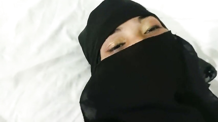 Muslim Housewife was fucked by home owner (2026 | SD)