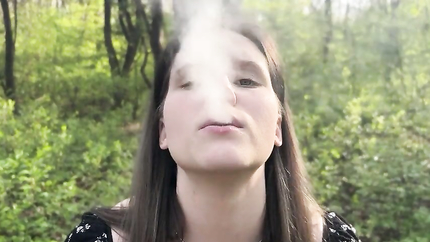 Risky masturbation in a park via video call (2026 | SD)