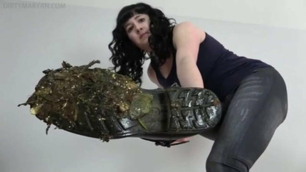 Dirtymaryan - Boot Slave Lick The Shit And Garbage Off My Boots (2025 | SD)