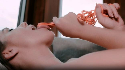 Alexis Crystal - Alluring Alexis Crystal masturbating for you (2025 | FullHD)