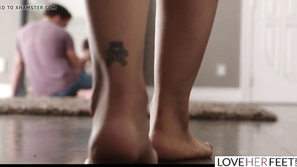 Vicki Chase, Kyle Mason - LoveHerFeet - My Boyfriend's Fat Dick Step Son Has a Foot Fetish (2026 | SD)
