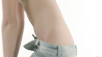 Small Boobed Blonde Hindi Shows Off Her Nice Ass And Lovely Snatch! (2026 | SD)