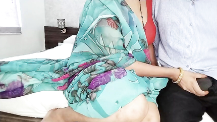 Stepmom seduced stepson and fucked her pussy while getting a foot massage (Hindi audio) (2026 | SD)