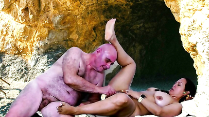DEEP CAVE SEX WITH ADAMANDEVE AND LUPO (2026 | SD)