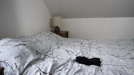 Helpful stranger turned out to be a very hospitable MILF (2026 | SD)