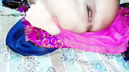 Beautiful bride in Banarasi saree had a lot of fun in the sex room. (2026 | SD)