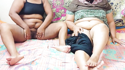 Cute asian teen Indian Bengali School Girl and Desi Bhabhi hot fingering mms (2026 | SD)