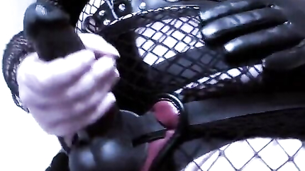 Vends-ta-culotte - Blowjob training for a submissive bitch like you by a French dominatrix with a strapon (2026 | SD)