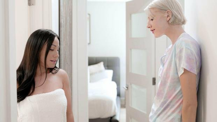 Lena Anderson, Jennifer White - Early Birds (2022 | FullHD)