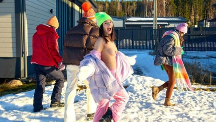 Alice Flore, Amelia Ost, Roxy Muray, Sia Florance - Playful girls love winter video (2025 | FullHD)