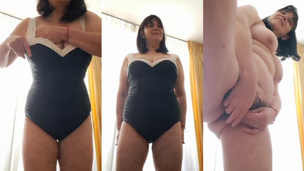 Mommy shows her privacy and wants a big cock (2026 | SD)