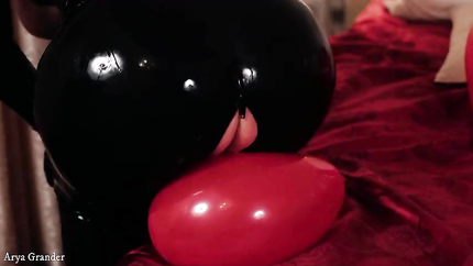 Latex rubber Looner MILF masturbate with pierced pussy and air balloons (2026 | SD)
