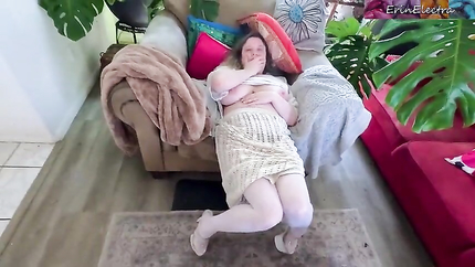 Stepmom wants to feel sexy again with her stepson (2026 | SD)