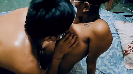 Desi maid ko kichen me sex kiya (2026 | SD)
