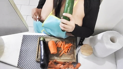 I shove a huge cucumber up my hungry asshole - Fetish (2026 | SD)