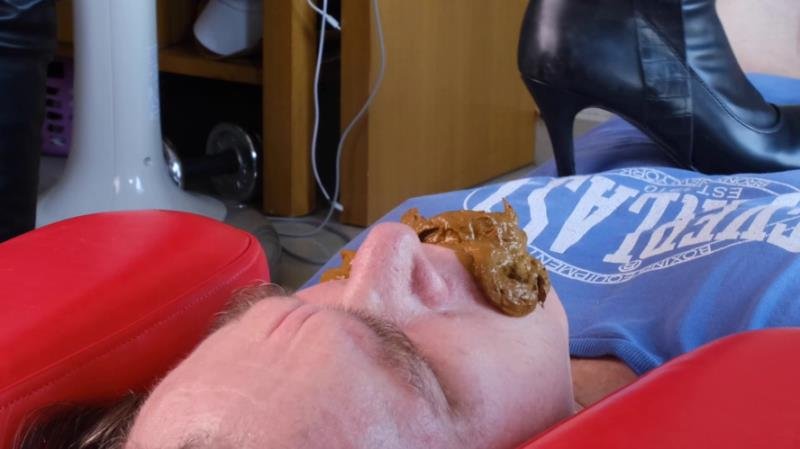 TOILET MISTRESS WAEL - Extreme Face Sitting Shit Feeding (2025 | FullHD)