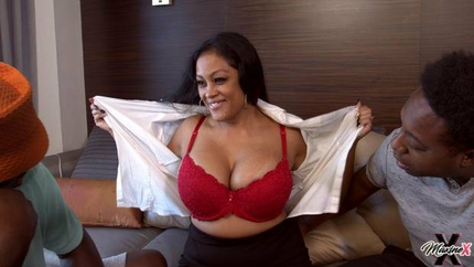 Maxine X - EXXXTREME BBC Double-Penetration And Double Vaginal Penetration Squirting (2022 | FullHD)