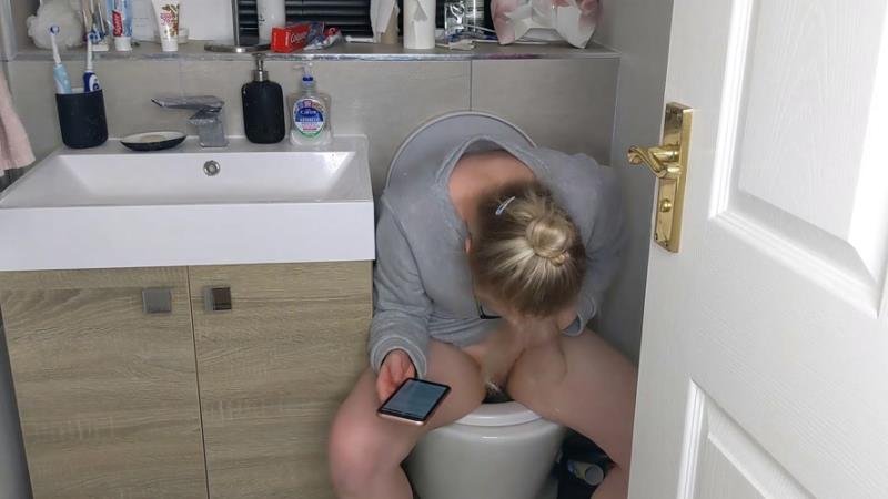 PooGirlSofia - Talking on the toilet whilst shitting (2022 | FullHD)