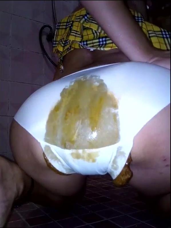 Filthy Schoolgirl Poop in Her White Panty and Make Big Mess with Poo Smearing - Amateurs (2021 | SD | Scatshop)