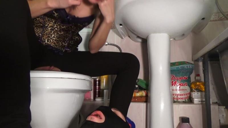 Emily scat living toilet - Mistress Emily (2021 | FullHD)