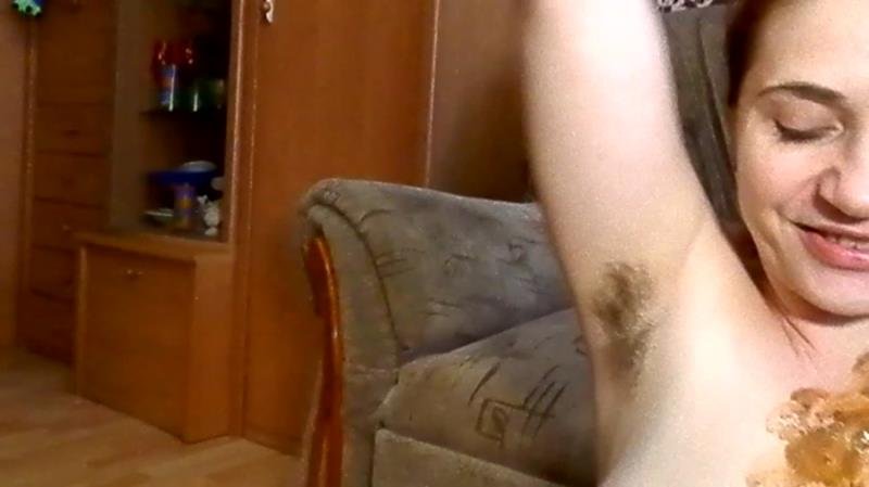 shaving her shitting armpits - DirtyBarbara (2021 | FullHD)