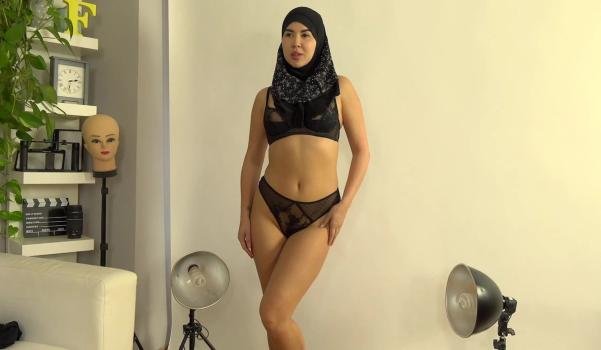 Lady Dee - Bitch in hijab wants some photos from horny photographer (2025 | FullHD)