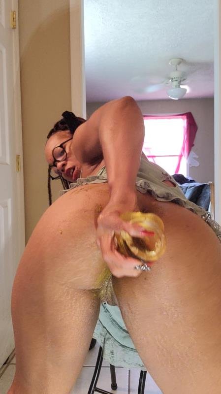 UniQueen21 - UniElla twerkin (2025 | SD)