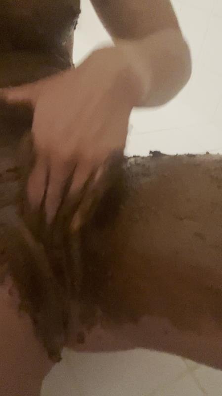 venuslovexx - Hot girl smearing poo (2025 | SD)